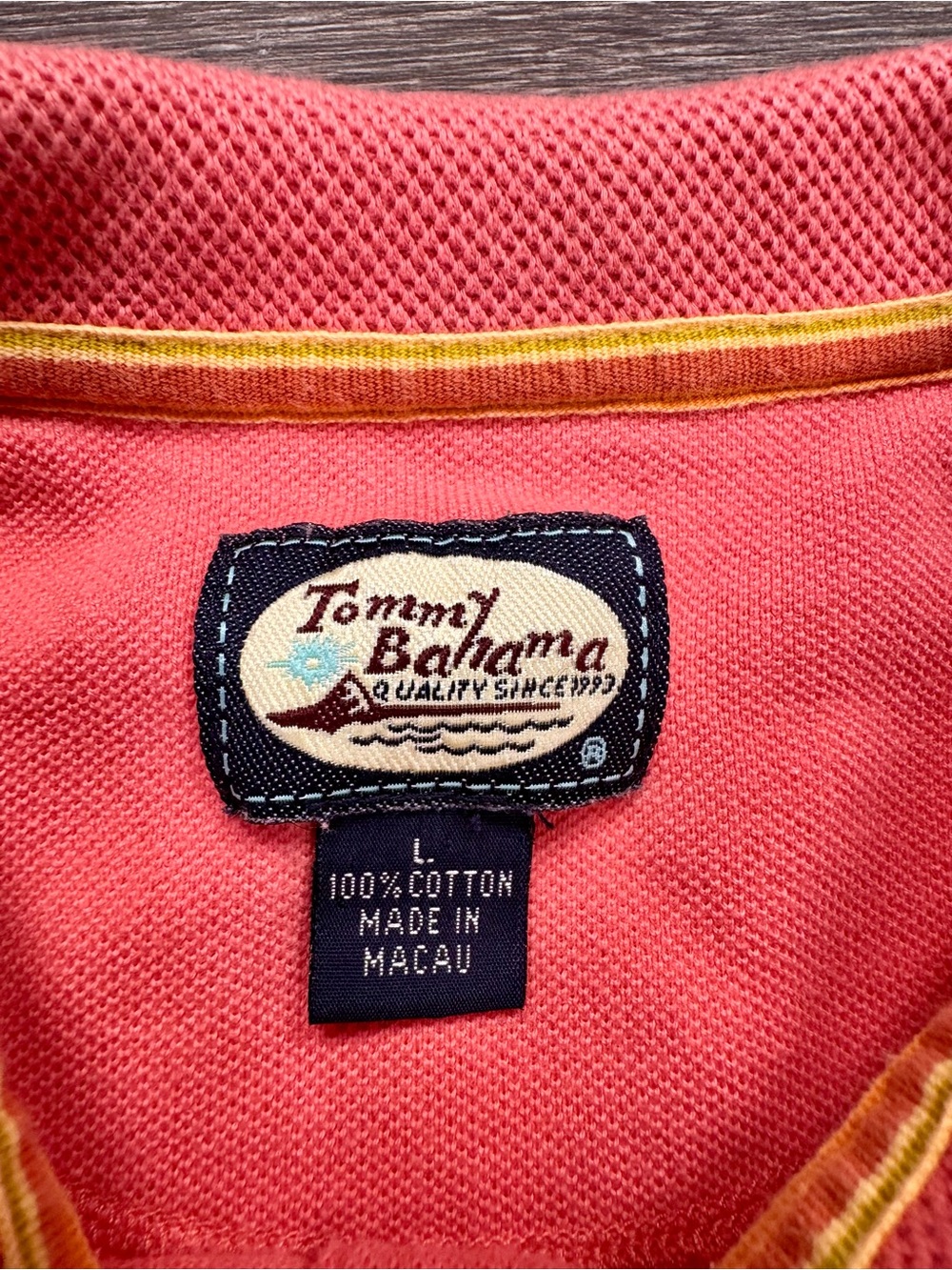 Vintage Tommy Bahama Polo Shirt L Coral Pink 100% Cotton Made in Macau - Picture 3 of 5